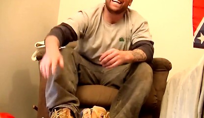 Buff inked amateur Duncan Dixxx blown by black mature homo